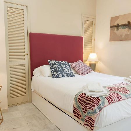 Homeyseville-Bright Apartment At Santa Cruz 4 Pax, Parking Optional المظهر الخارجي الصورة