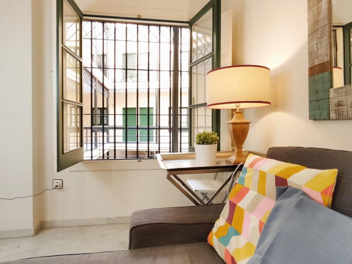 Homeyseville-Bright Apartment At Santa Cruz 4 Pax, Parking Optional المظهر الخارجي الصورة