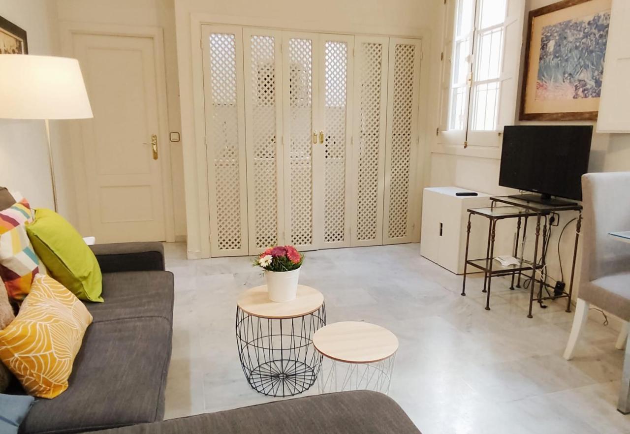 Homeyseville-Bright Apartment At Santa Cruz 4 Pax, Parking Optional المظهر الخارجي الصورة