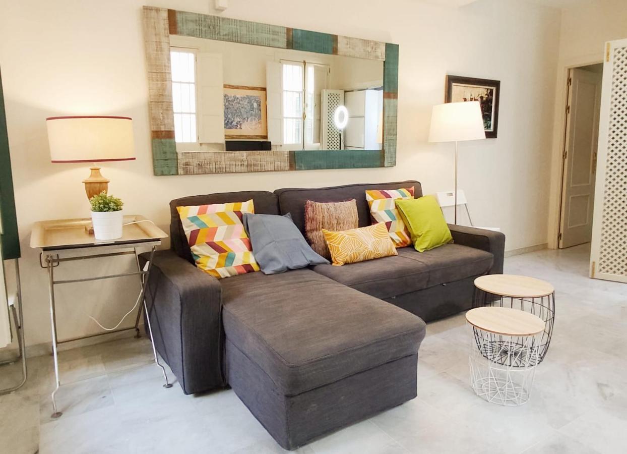Homeyseville-Bright Apartment At Santa Cruz 4 Pax, Parking Optional المظهر الخارجي الصورة