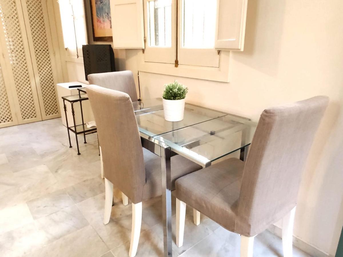 Homeyseville-Bright Apartment At Santa Cruz 4 Pax, Parking Optional المظهر الخارجي الصورة
