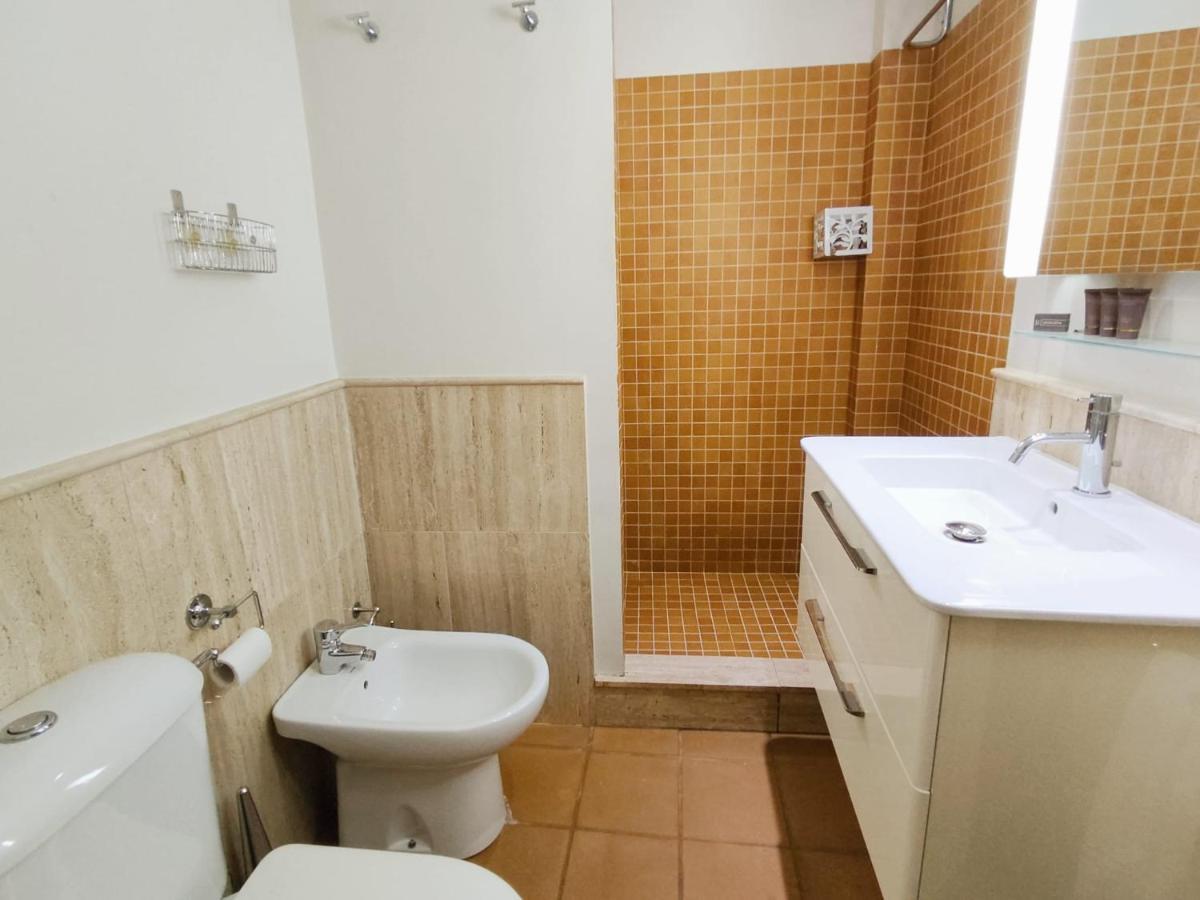 Homeyseville-Bright Apartment At Santa Cruz 4 Pax, Parking Optional المظهر الخارجي الصورة
