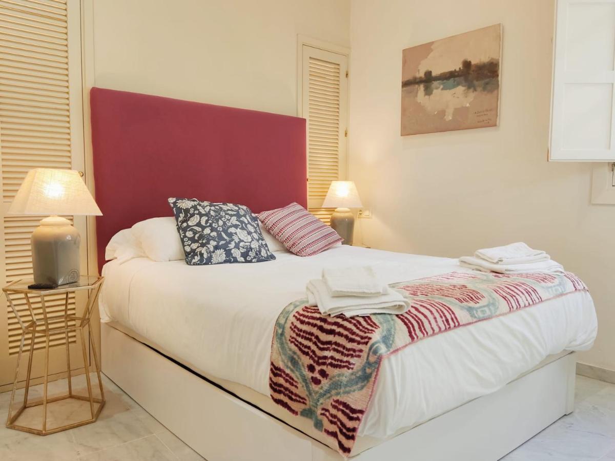 Homeyseville-Bright Apartment At Santa Cruz 4 Pax, Parking Optional المظهر الخارجي الصورة